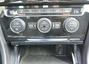 Volkswagen Golf 24