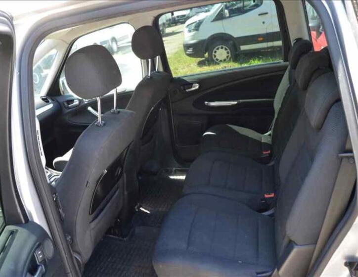 Ford Galaxy 15