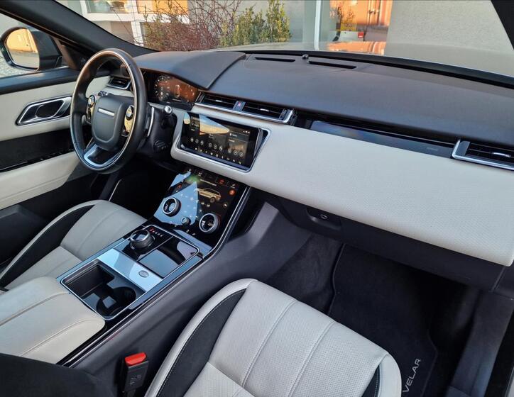 Land Rover Range Rover Velar 13