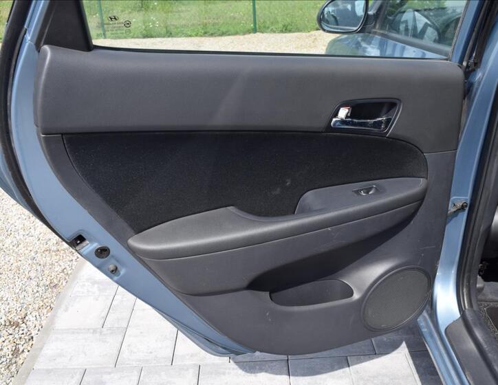Hyundai i30 24