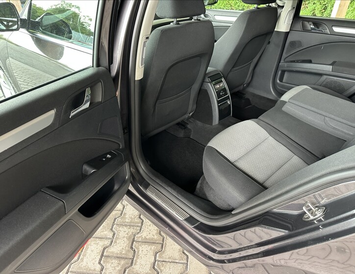Škoda Superb 8