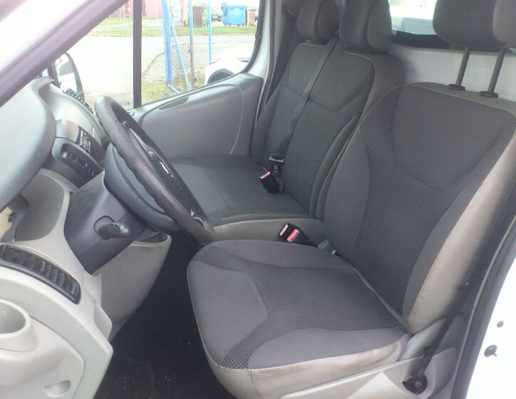 Opel Vivaro 9