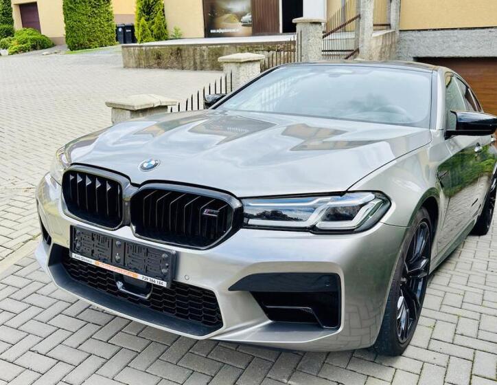 BMW M5 1