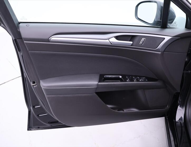 Ford Mondeo 10