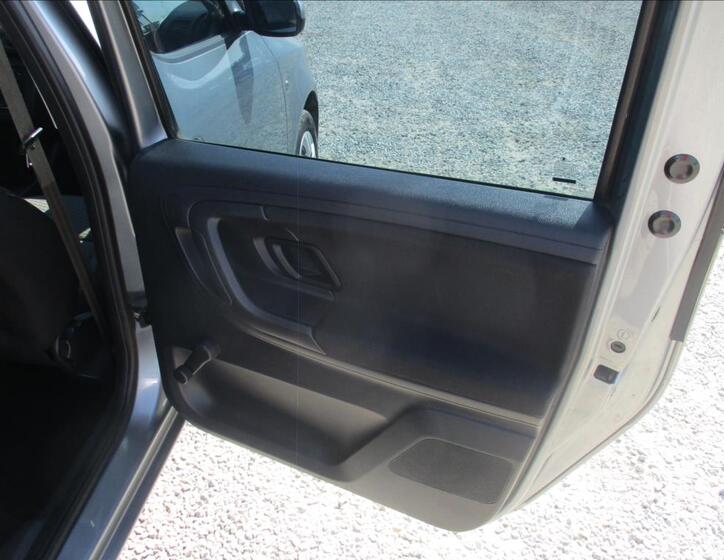 Škoda Roomster 12