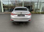 Lexus ES 300h 6