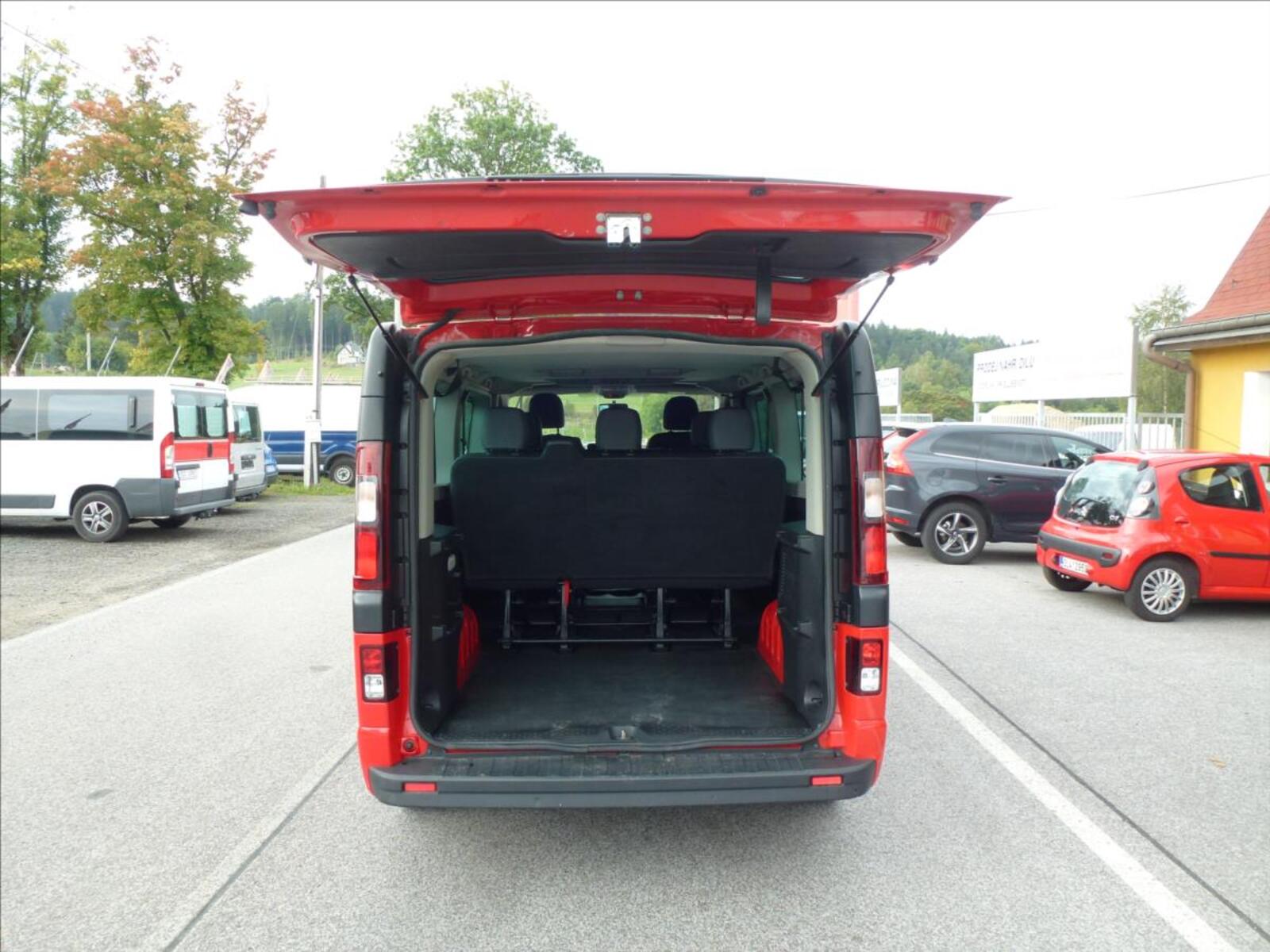 Opel Vivaro 15