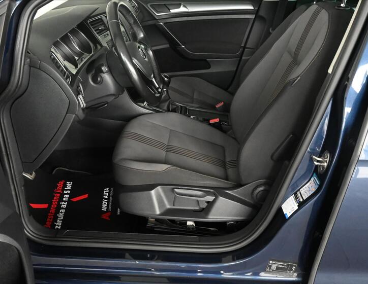 Volkswagen Golf 9