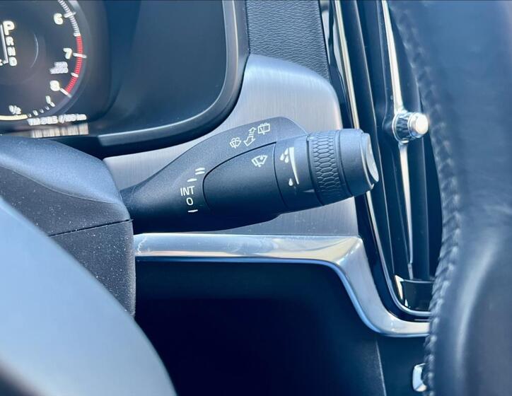 Volvo V90 26
