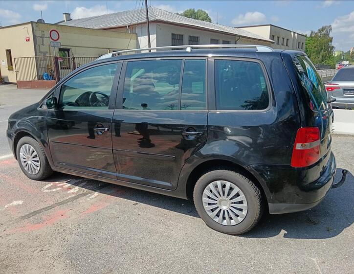 Volkswagen Touran 8
