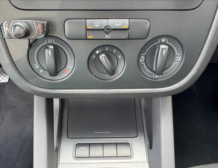 Volkswagen Golf 35