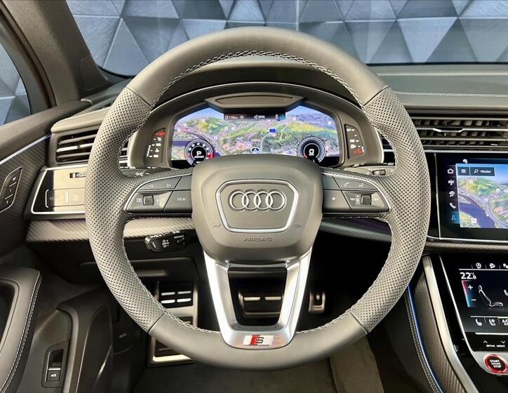 Audi SQ7 12