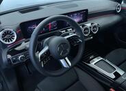 Mercedes-Benz CLA 9