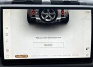 Land Rover Defender 24