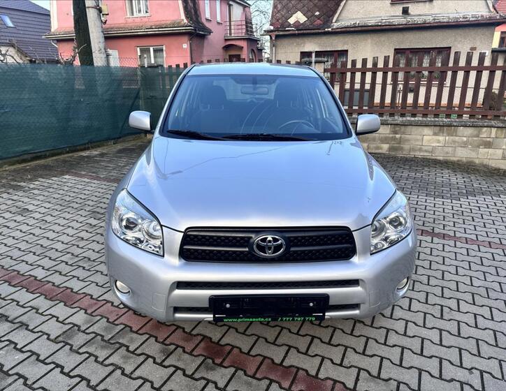 Toyota RAV4 10