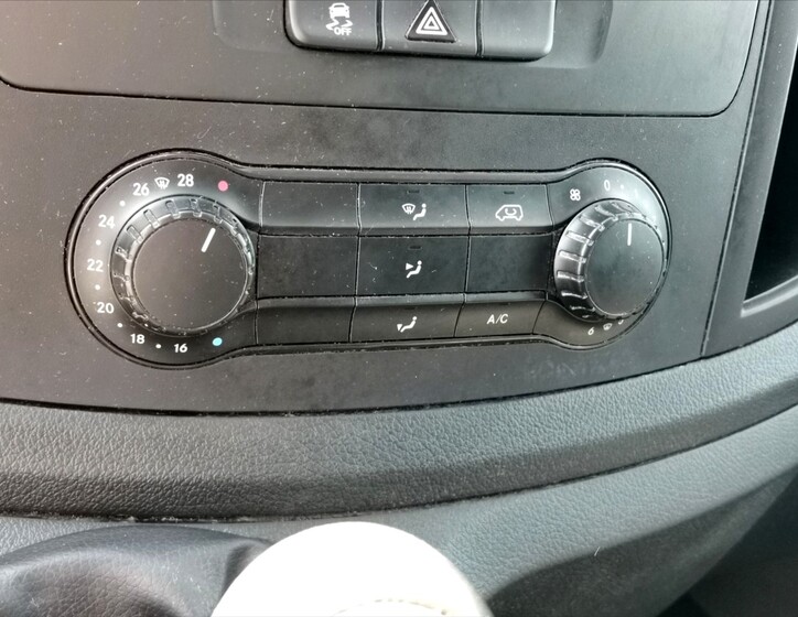 Mercedes-Benz Vito 10