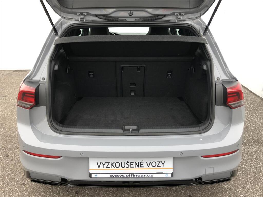 Volkswagen Golf 11