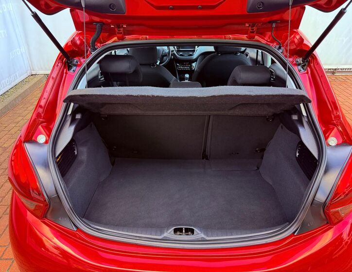 Peugeot 208 10