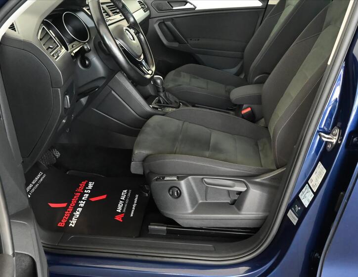 Volkswagen Tiguan 9