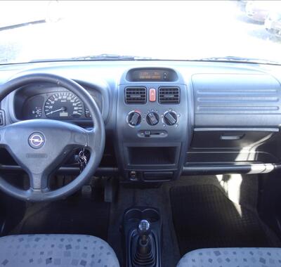 Opel Agila 15