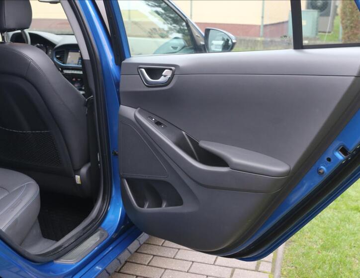 Hyundai IONIQ 57
