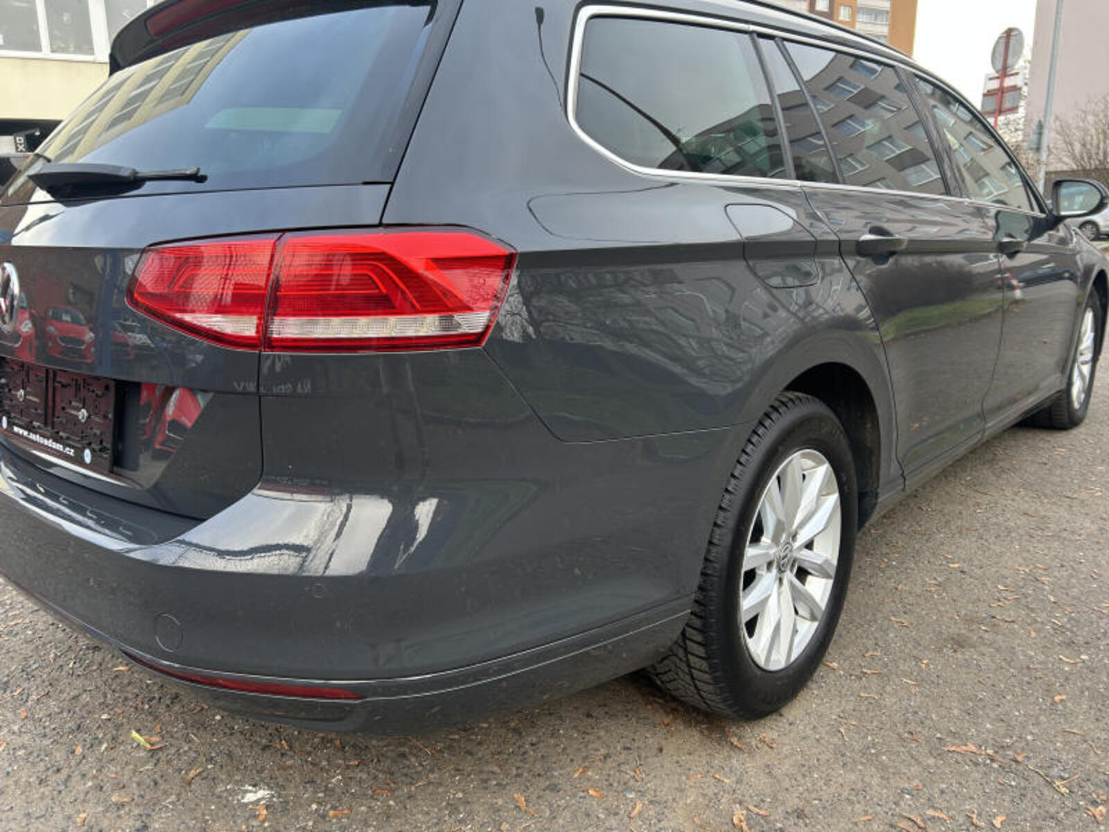 Volkswagen Passat 10