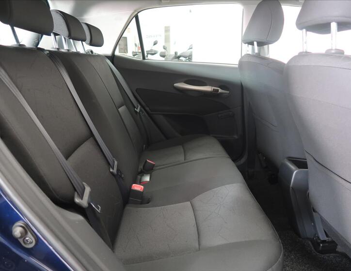 Toyota Auris 13