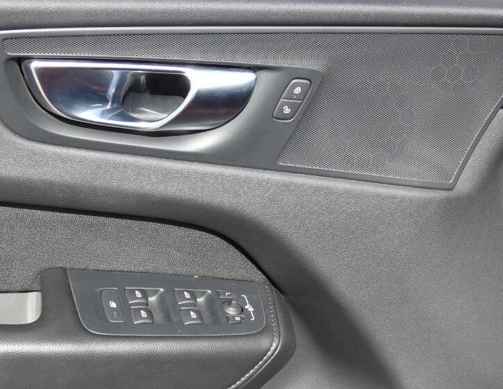 Volvo XC60 9