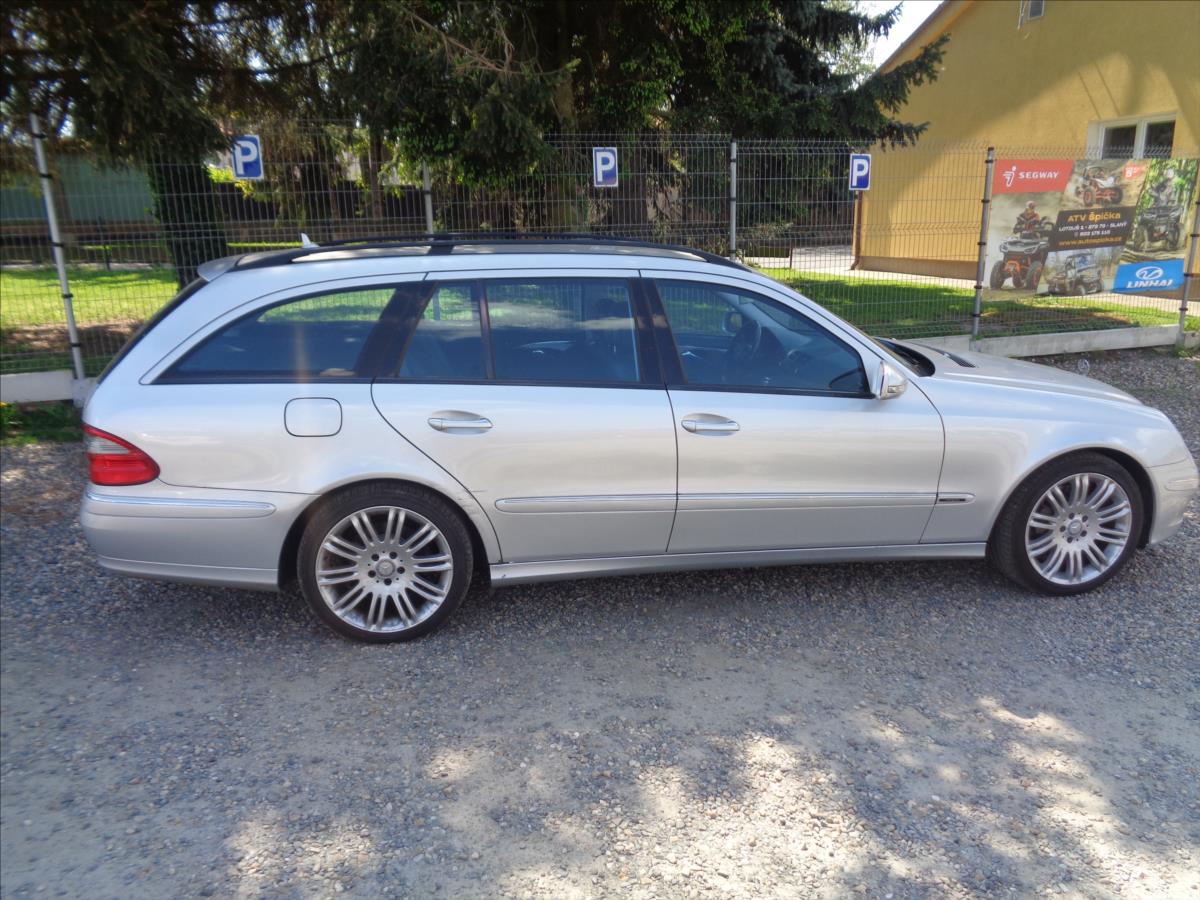 Mercedes-Benz 211