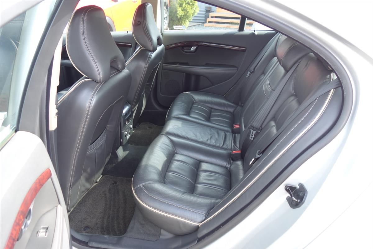 Volvo S80