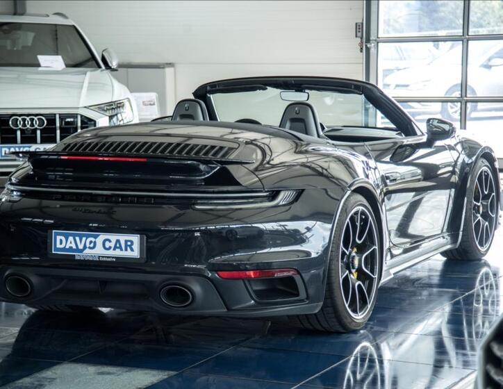 Porsche 911 8