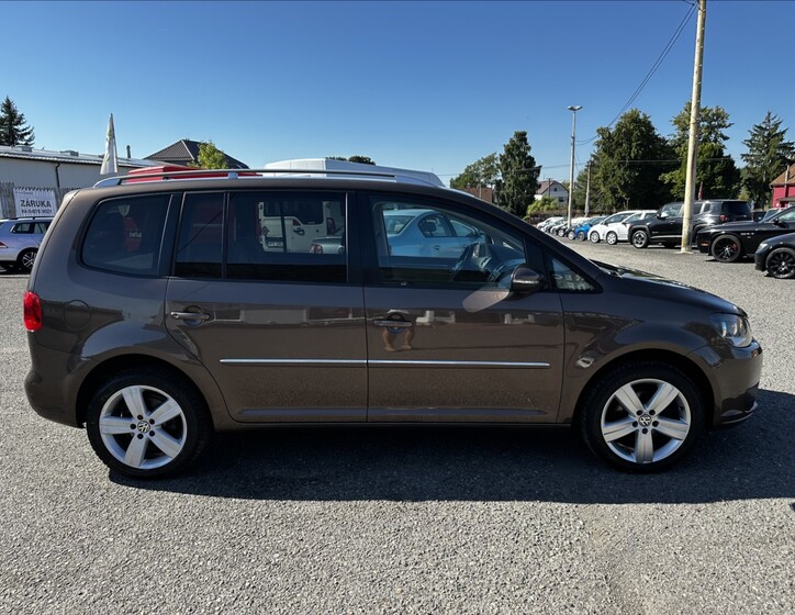 Volkswagen Touran 6
