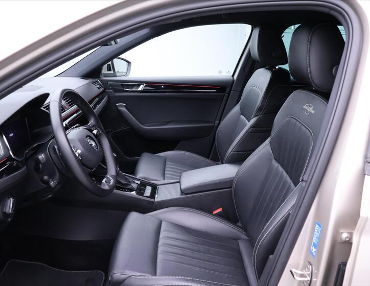 Škoda Superb 12
