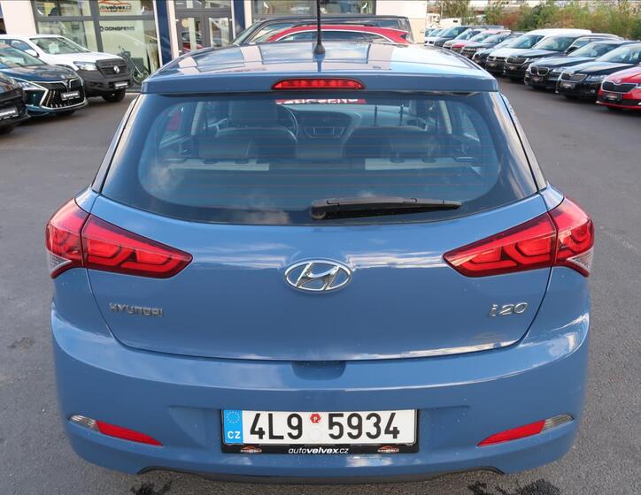 Hyundai i20 8