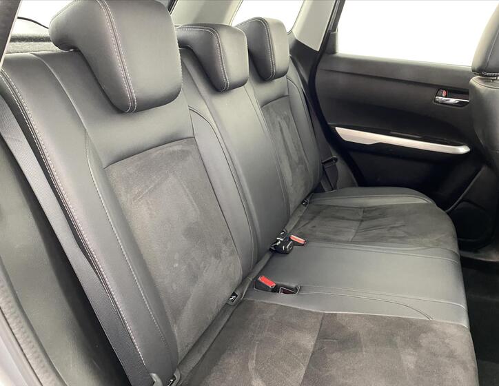 Suzuki Vitara 7