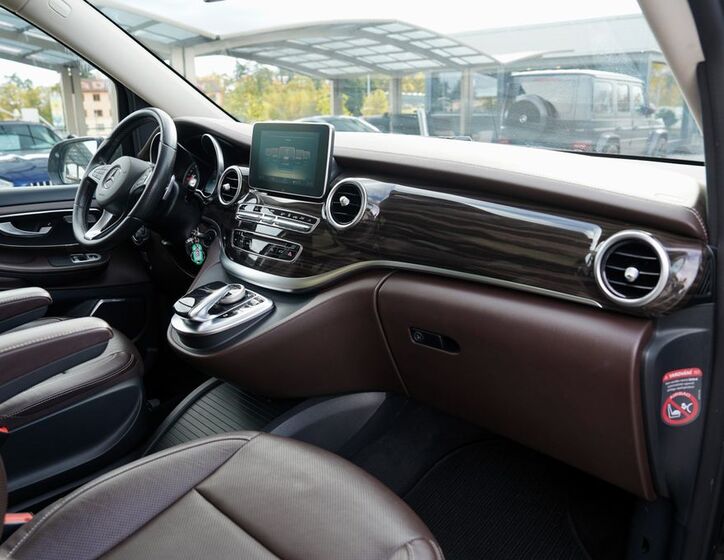 Mercedes-Benz Třídy V 28