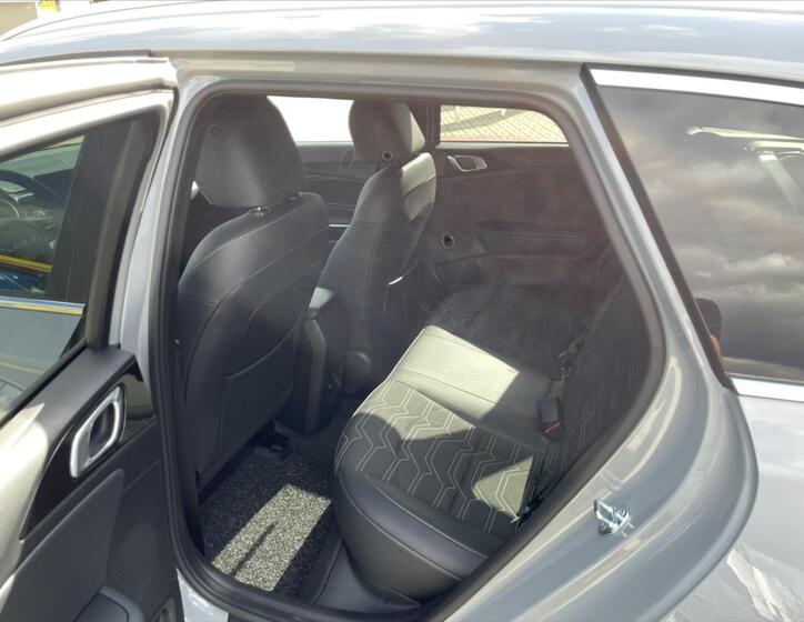 KIA Ceed 11