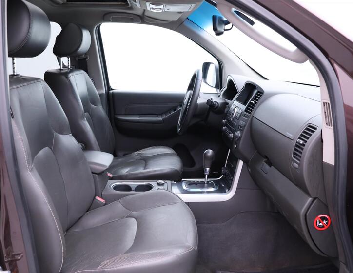 Nissan Pathfinder 13
