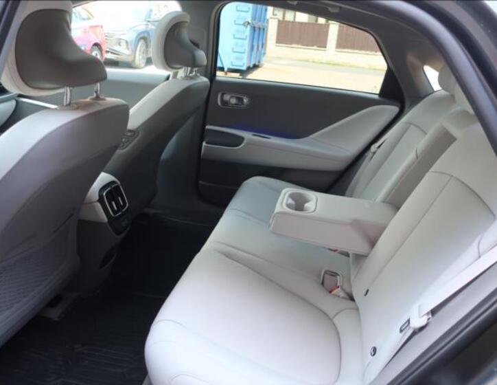 Hyundai Ioniq 6 14