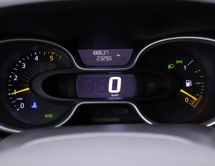 Renault Trafic 16