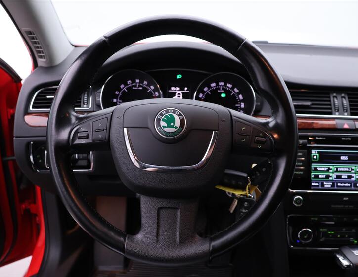 Škoda Superb 21