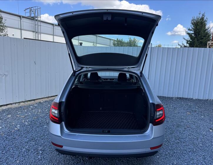 Škoda Octavia 12