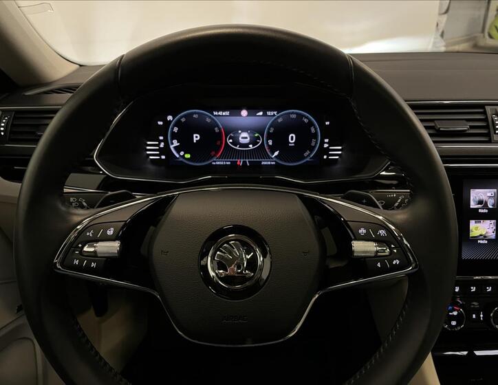 Škoda Superb 14