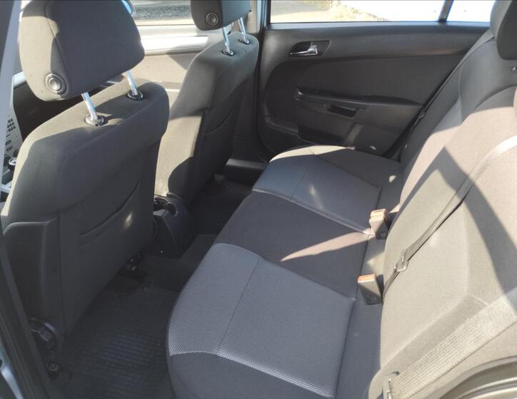 Opel Astra 10