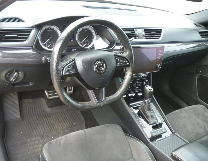 Škoda Superb 12