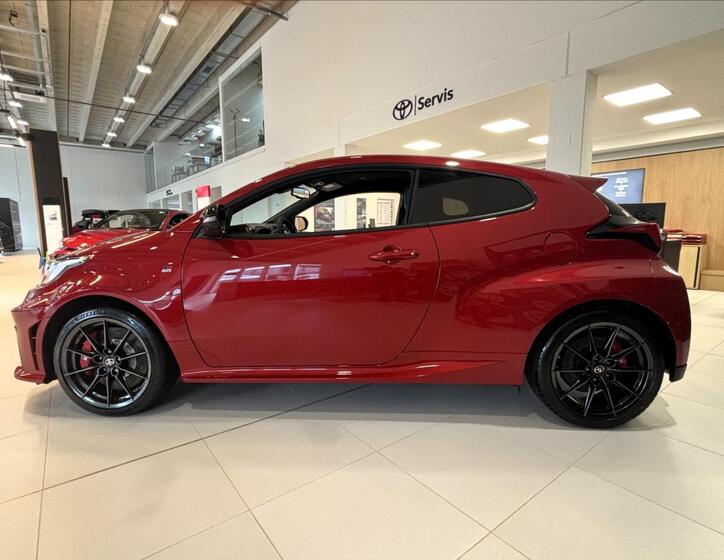 Toyota Yaris 4