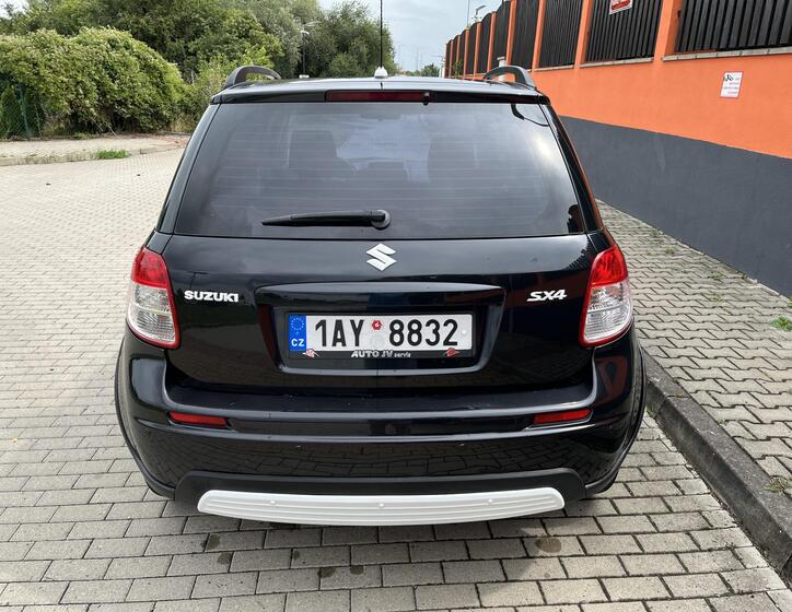 Suzuki SX4 6
