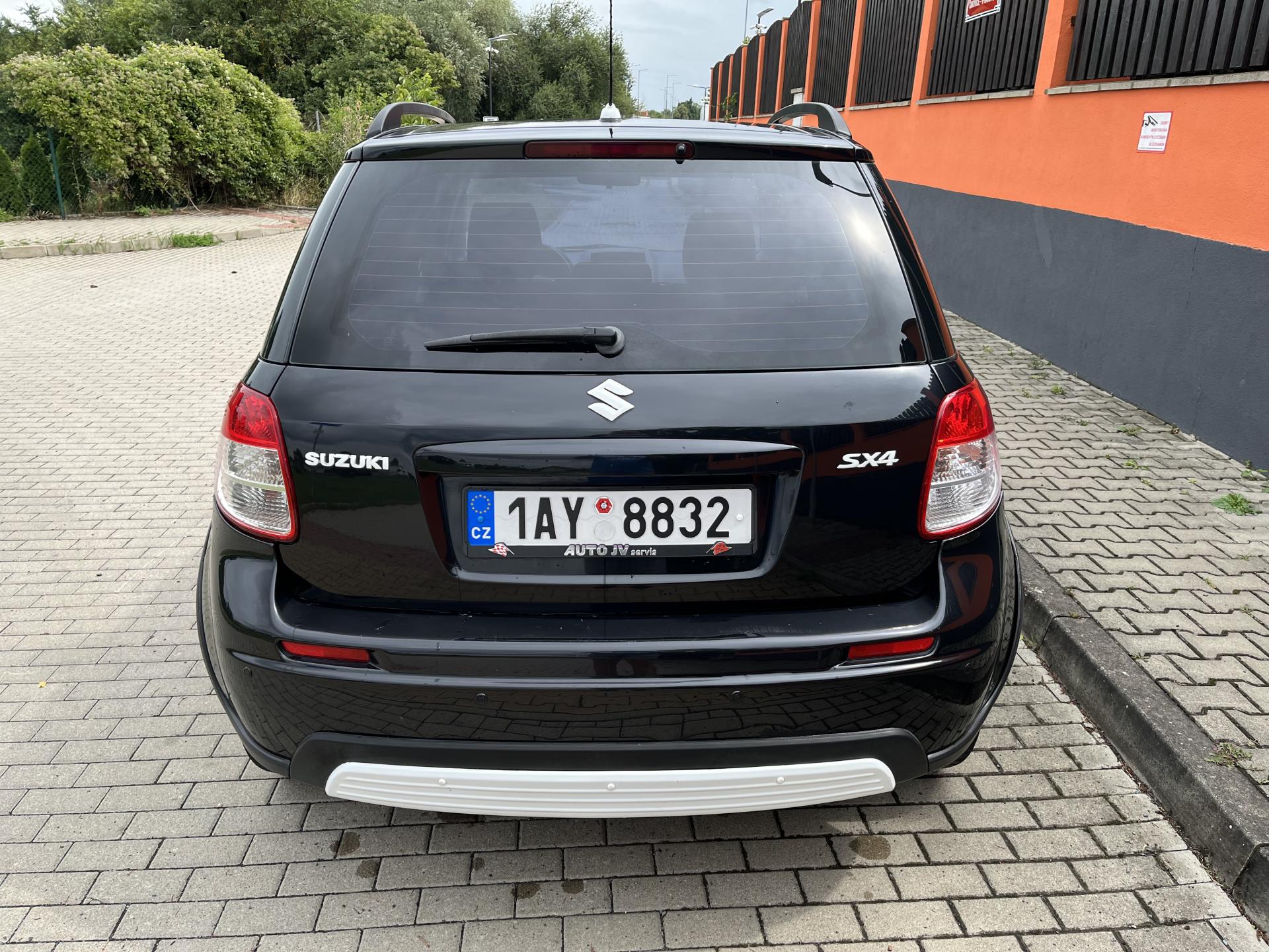 Suzuki SX4