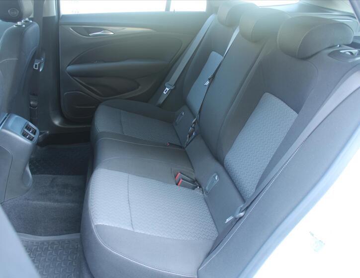 Opel Insignia 10