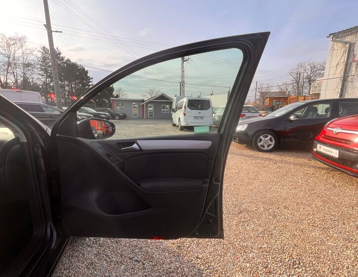 Volkswagen Golf 17
